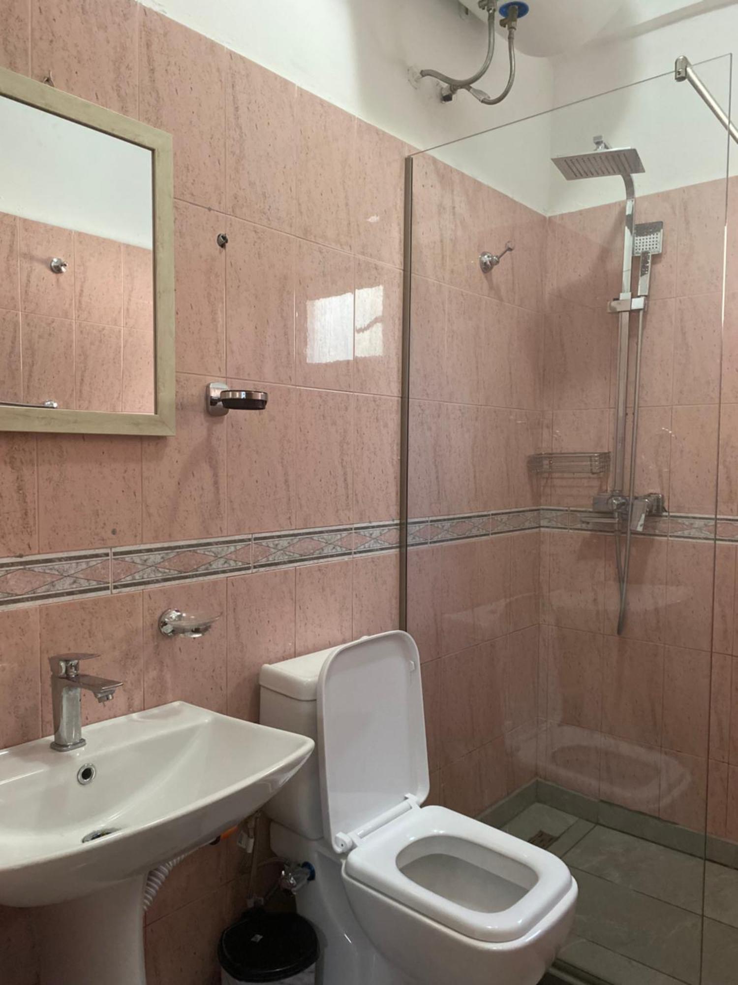 Vila M Vera Rooms With Kitchen And Apartments Durres Exterior photo